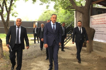 САФАРИ КОРИИ РАИСИ ВИЛОЯТ БА НОҲИЯИ ФАРХОР
