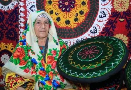 ОЛАМИ ҲУНАРУ НАВРӮЗИ ХОВАЛИНГ