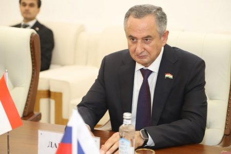 МУЛОҚОТИ РАИСИ ВИЛОЯТИ ХАТЛОН БО СЕНАТОРИ ФЕДЕРАТСИЯИ РОССИЯ ДАР БОРАИ ТАҲКИМИ ҲАМКОРИҲОИ БАЙНИМИНТАҚАВӢ