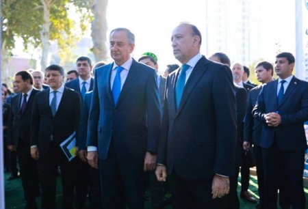 БОЗДИДИ МЕҲМОНОНИ ФОРУМ АЗ НАМОИШГОҲИ МАҲСУЛОТИ КИШОВАРЗӢ, САНОАТӢ ВА ҲУНАРҲОИ МАРДУМӢ